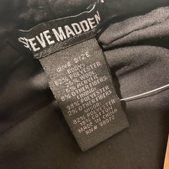 Steve Madden baker boy chain hat - Picture 5 of 6